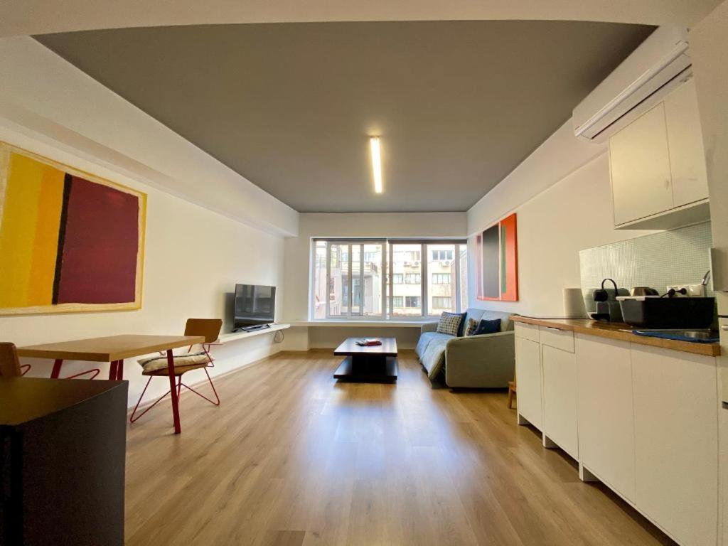 Mosaikon Guesthouses #Nikiou Str Афины Экстерьер фото